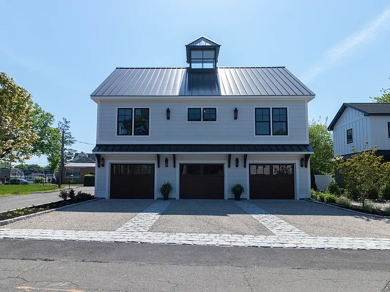 650 Main St #3 — Photo 1
