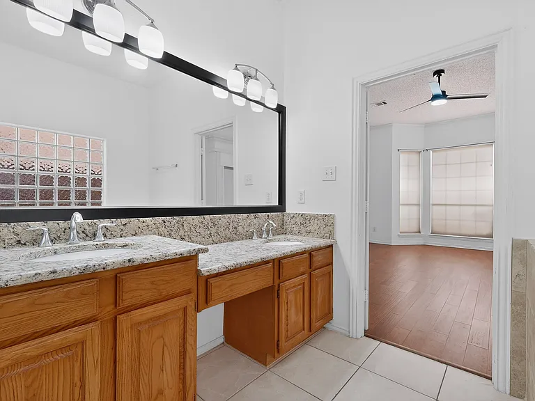 636 N Allen Rd — Photo 26