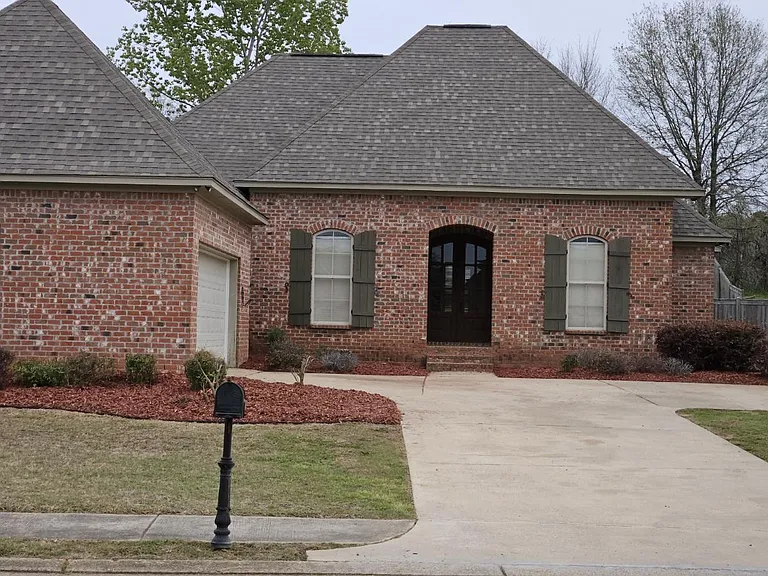 106 Bainbridge Xing — Photo 2