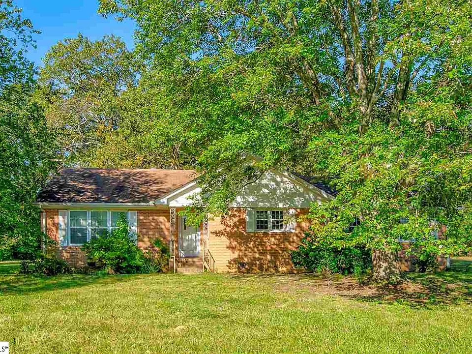1st image of 131 Abercrombie Dr