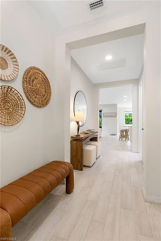 3 bed, 2.0 bath, 1679 sqft, $4,800 — Photo 4