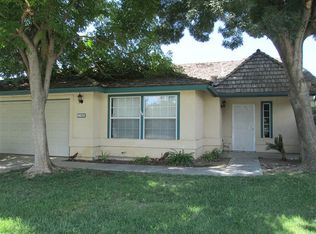 2760 Pine Castle Dr, Hanford, CA 93230