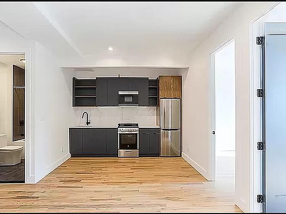 5th image of 1626 Brooklyn Ave #1G