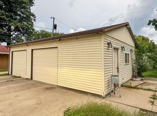 121 5th St SE, Hampton, IA 50441