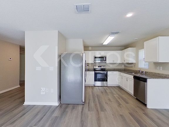2nd image of 287 Parkview Dr