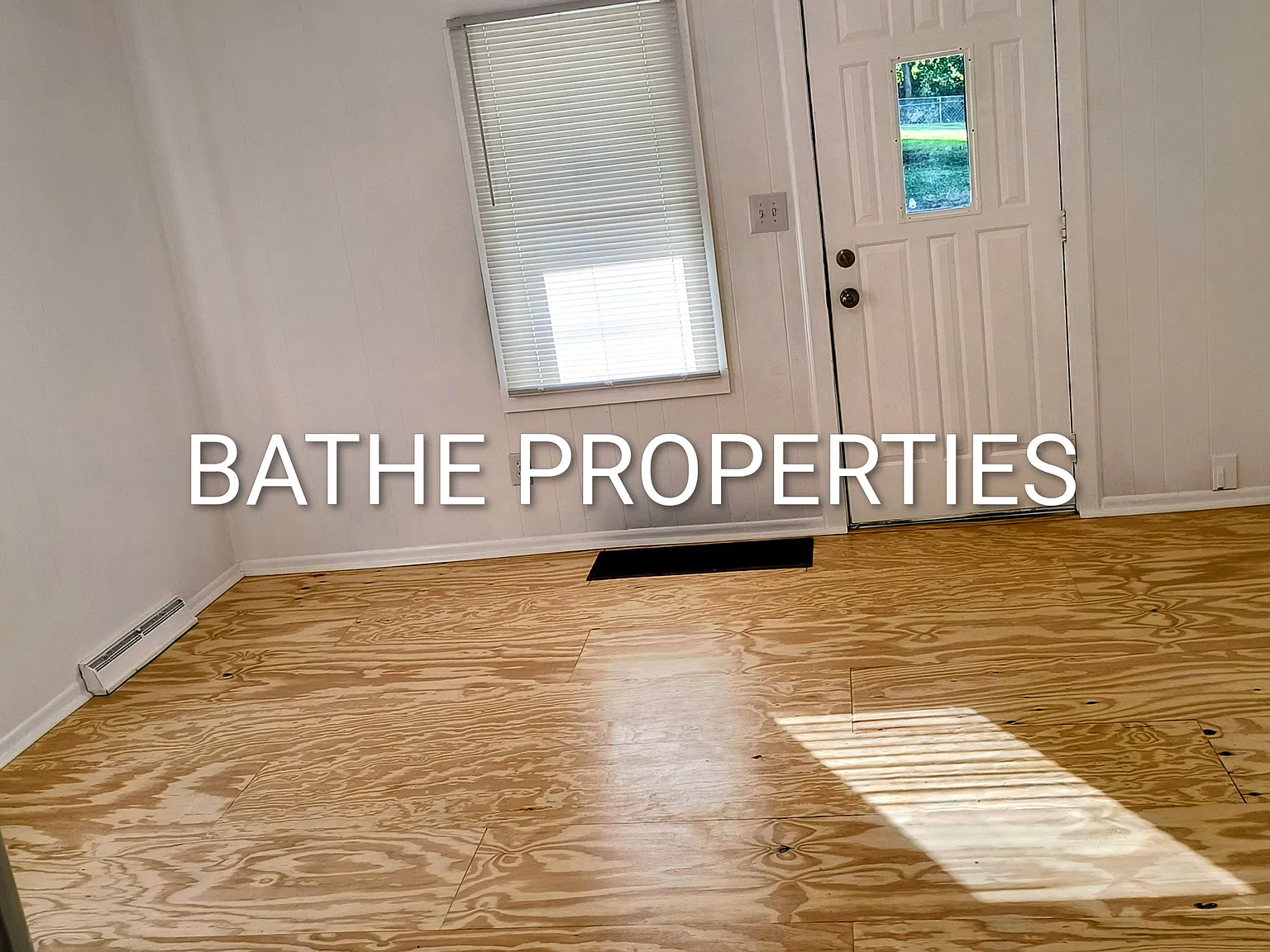 618 Barnard Ave — Photo 2