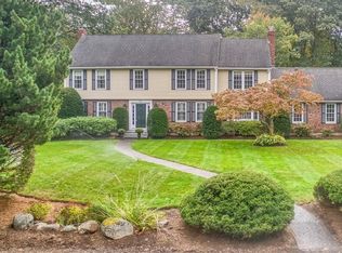 5 Iroquois Ave, Andover, MA 01810