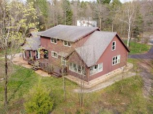 712 S Maple Bluff Ct, Stevens Point, WI 54482