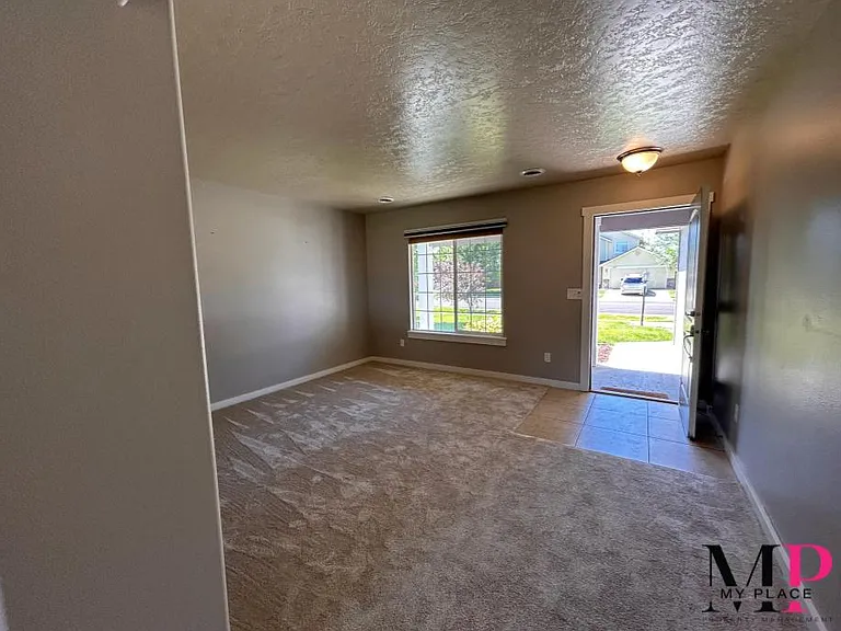 12304 W Havencrest Dr — Photo 3