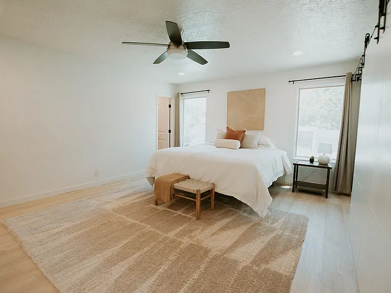 9514 Avenida Del Oso NE — Photo 29