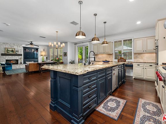 5th image of 25514 Brighton Pl