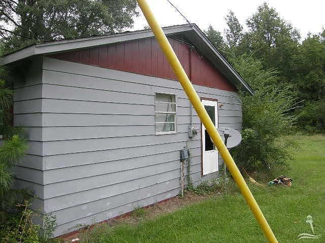 2nd image of 2586 Stout Road