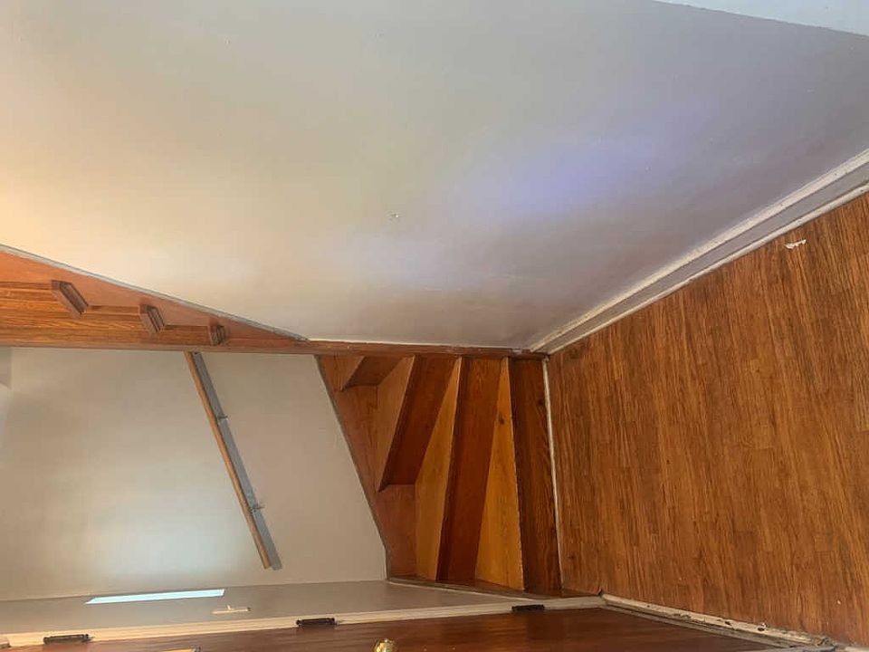 2nd image of 6155 S Artesian Ave