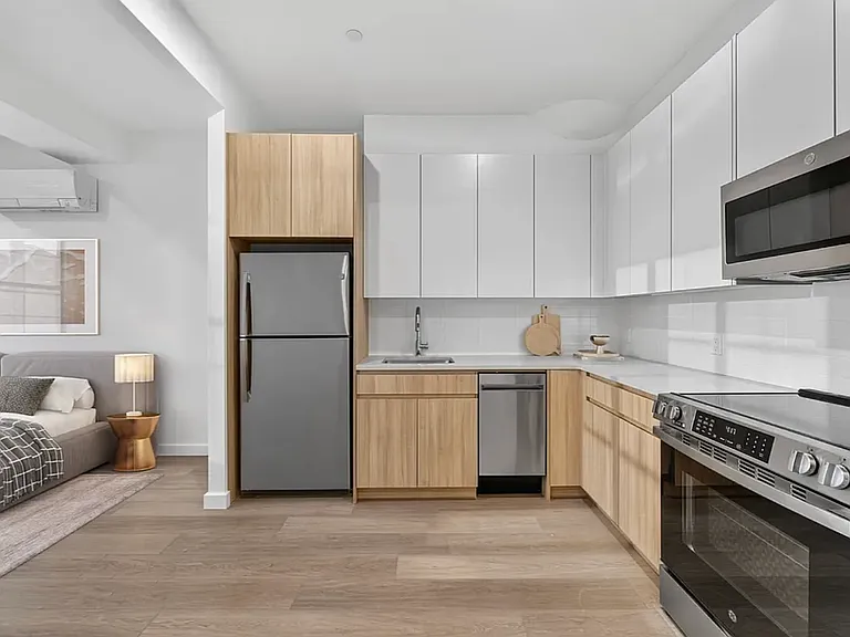 225 E 134th St #4K — Photo 3
