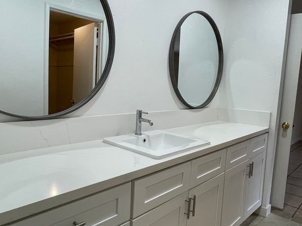 1126 W Ralston St APT A