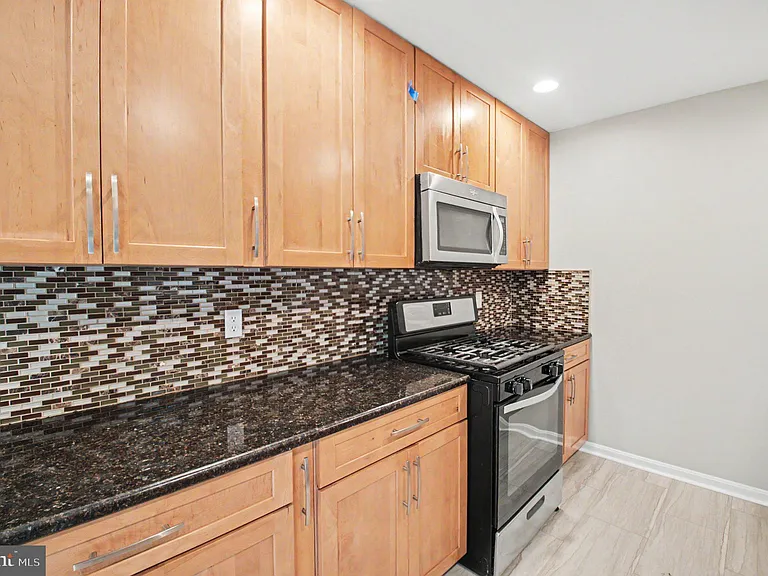4522 Glendale Rd — Photo 7