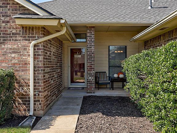 2nd image of 13305 Grayson Pl