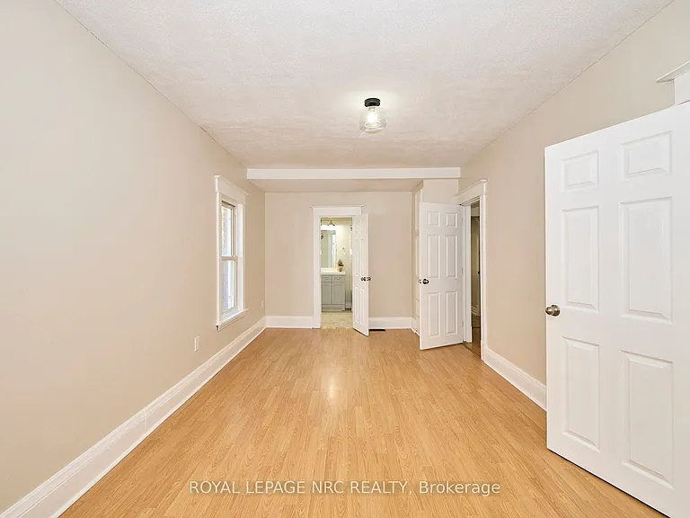4592 6th Ave — Photo 19