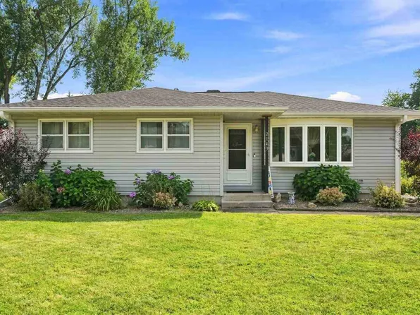2143 Richard Dr NE, Cedar Rapids, IA 52402