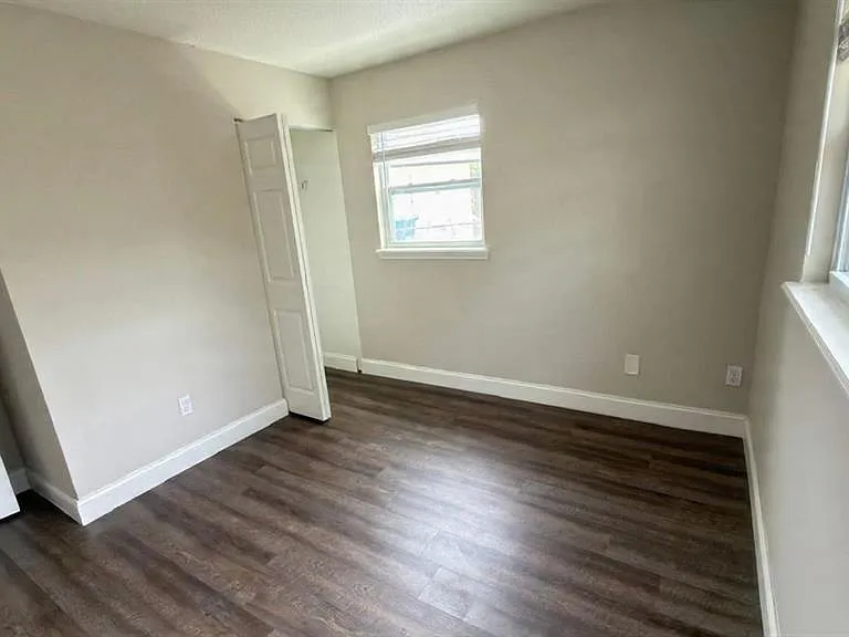 4226 Kelly Miller Ct — Photo 18