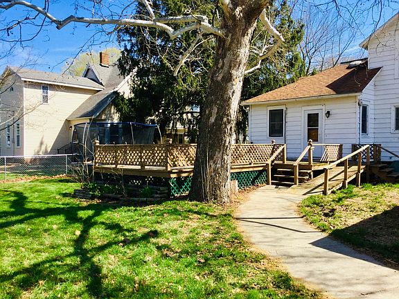 3rd image of 306 N Axtel Ave