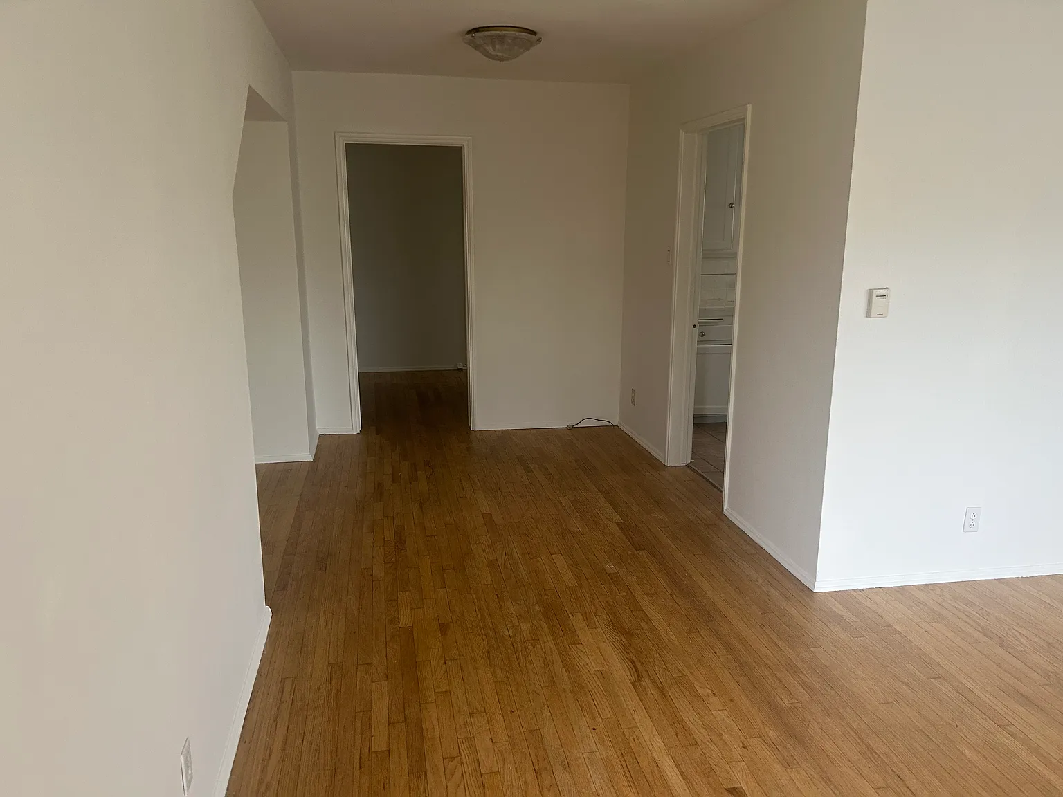 1 bed, 700 sqft, $2,350 — Photo 3
