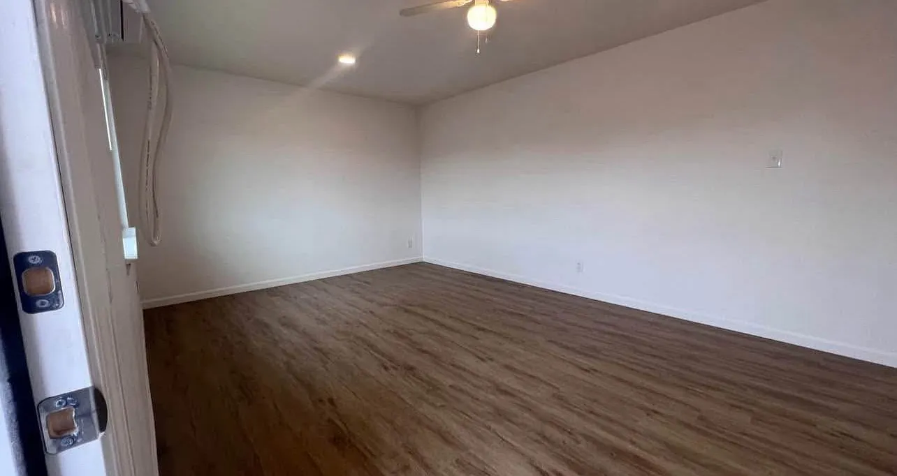 2 bed, 726 sqft, $1,775 — Photo 1