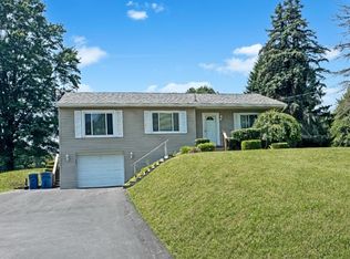 326 Aiken Rd, New Castle, PA 16101