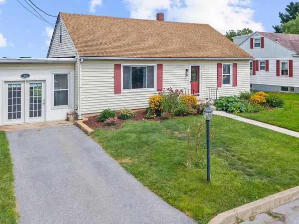 48 Fairground Ave, Taneytown, MD 21787