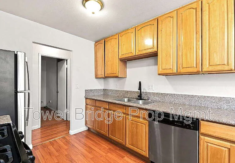 3414 6th Ave — Photo 7