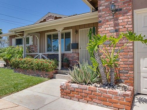 4th image of 5860 Sarah Ave