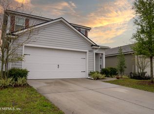 8250 Meadow Walk Ln, Jacksonville, FL 32256
