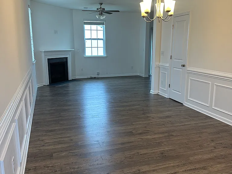 1130 Rock Haven Dr — Photo 2