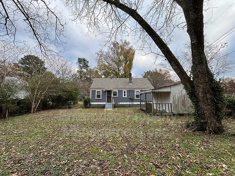 801 Bowen Cir — Photo 24