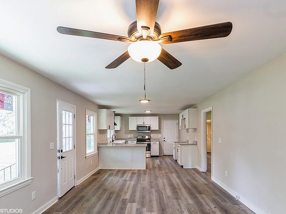 4th image of 5343 Matthews Dr