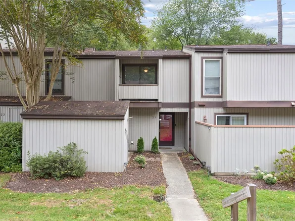 23 Spring W, Williamsburg, VA 23188