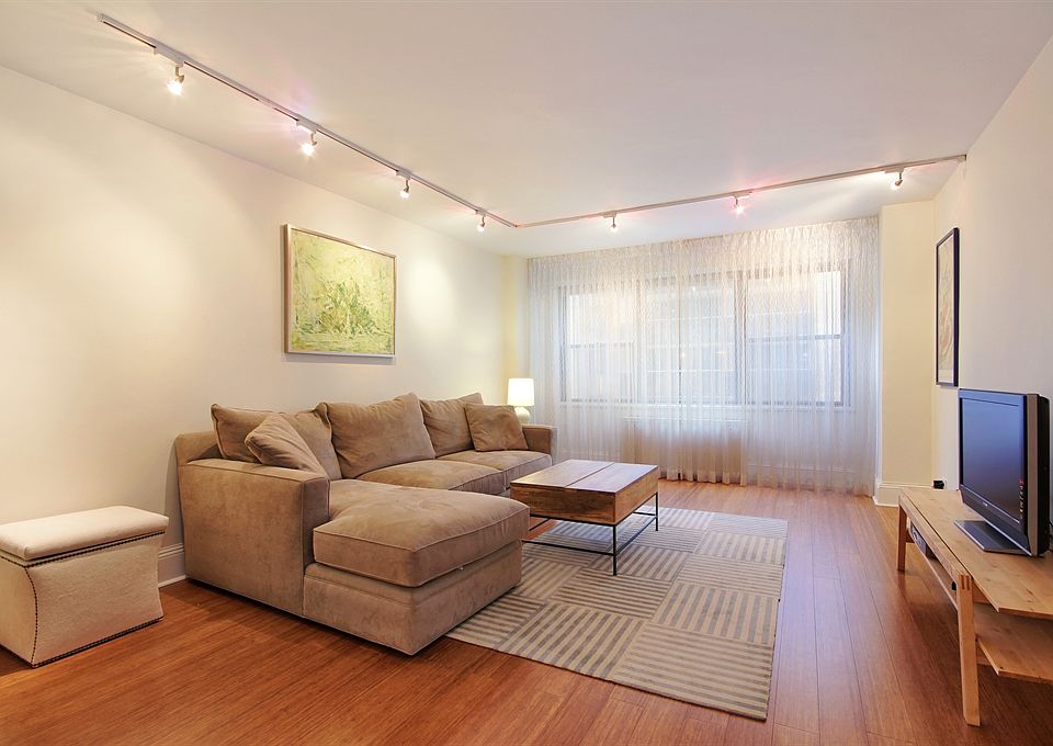 1st image of 10 W 15th St APT 611