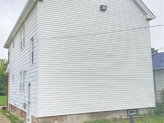 4th image of 3699 E 144th St