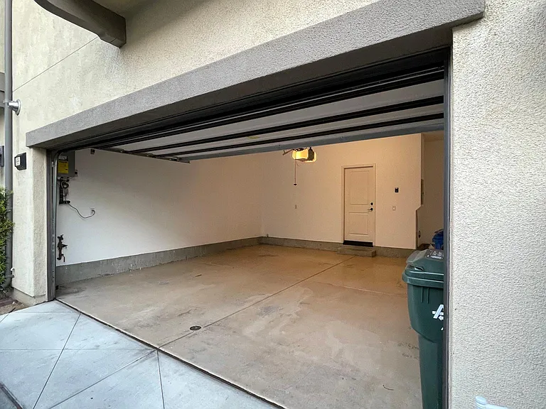 869 E Mountain Way #C — Photo 12