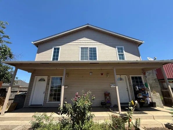 209-213 Edwards St, 209-213 Edwards St, Medford, OR 97501