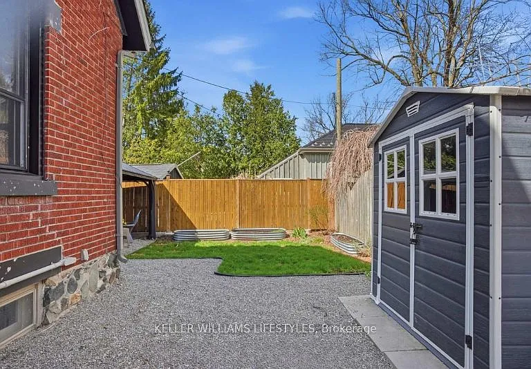 88 Tecumseh Ave E — Photo 25