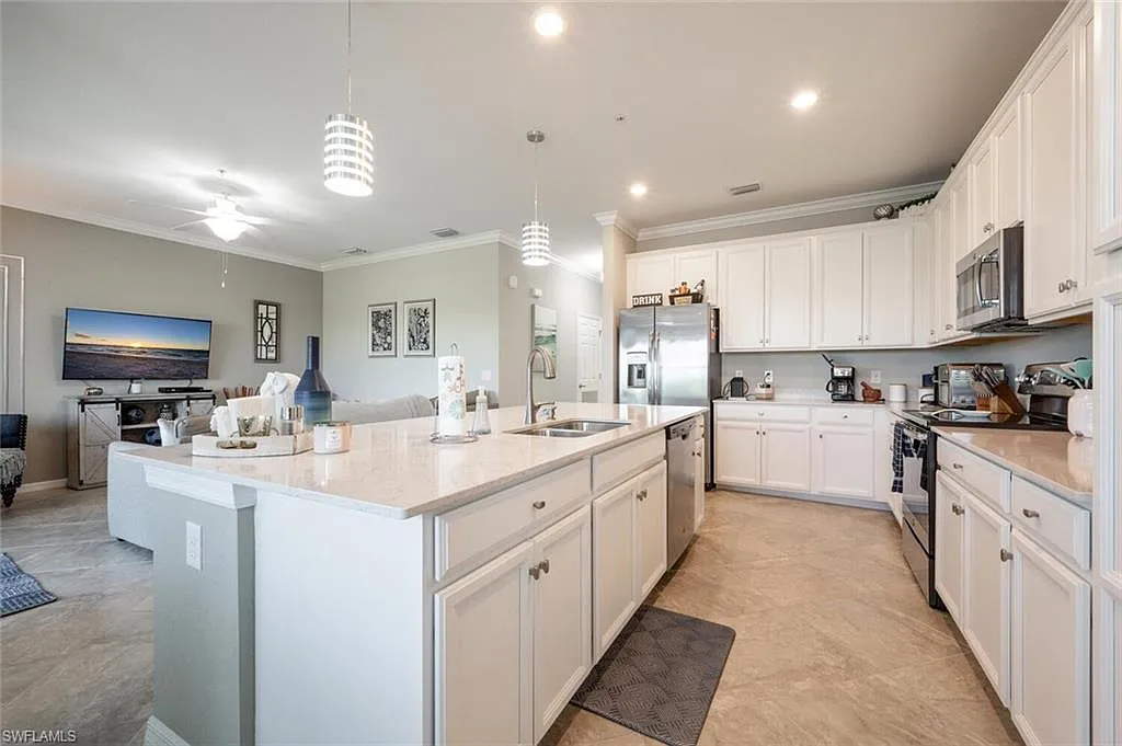 2 bed, 2.0 bath, 1232 sqft, $7,500 — Photo 3