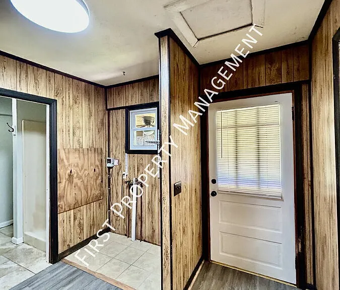 104 Foster St — Photo 21