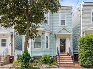 136 Coleridge St FLOOR 2, Boston, MA 02128