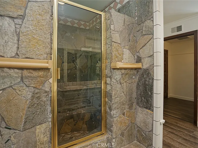 16682 Oakhurst Cir — Photo 43