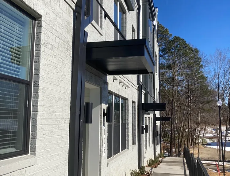 245 E Roosevelt Ave — Photo 1