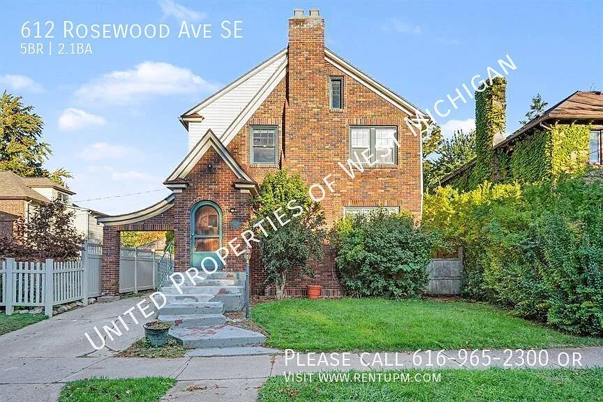 Available Now! | Charming 5 bedroom, 2.5 Bathroom Single Family Home in East Grand Rapids | Lots ... — Photo 1