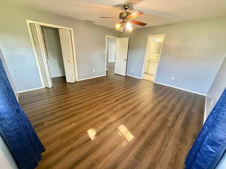 15412 FM 14 — Photo 11