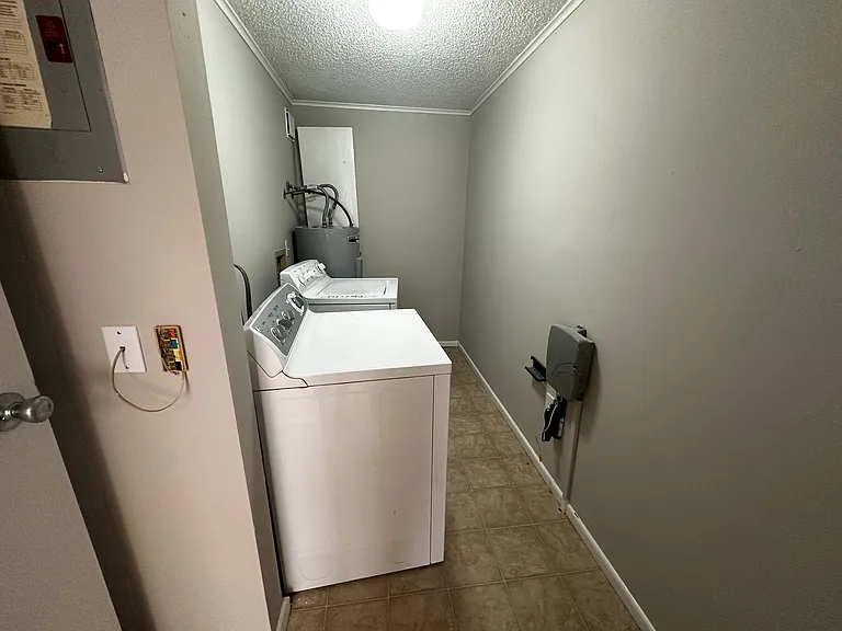 Poplar Ridge Apartments — Photo 56
