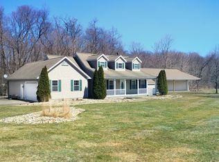 11232 Peck Rd, Mantua, OH 44255